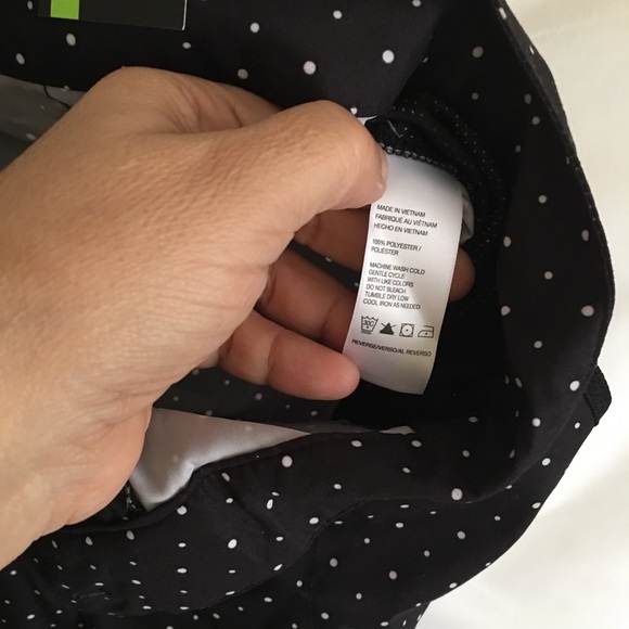 IZOD Women’s Black White Polka Dot Shorts Size 8 - Picture 5 of 5